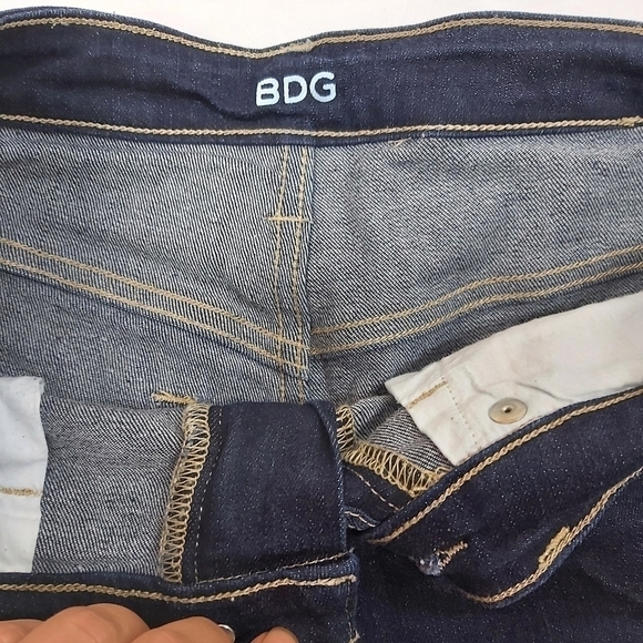 Urban Outfitters BDG Dark Denim Mid Rise Shortie - Picture 2 of 10